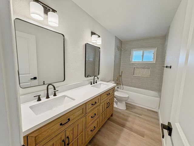 7403 E Alluvial Avenue, Clovis, CA 93619