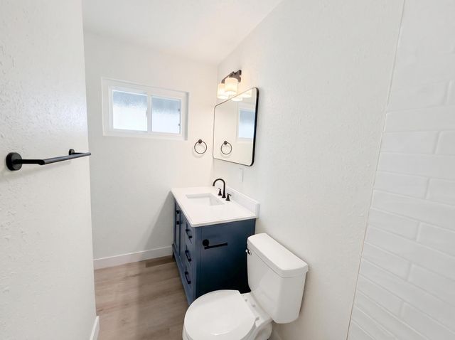 7403 E Alluvial Avenue, Clovis, CA 93619