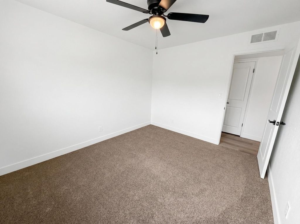 Image 24 of property listing at 7403 E Alluvial Avenue, Clovis, CA 93619