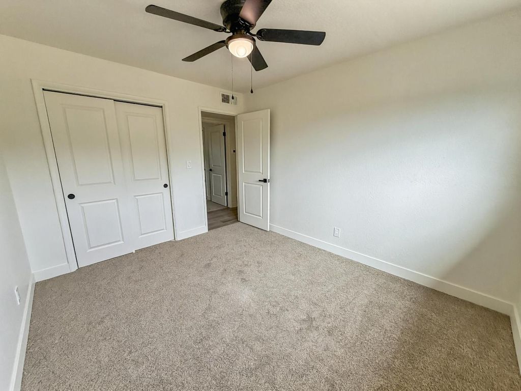 Image 27 of property listing at 7403 E Alluvial Avenue, Clovis, CA 93619