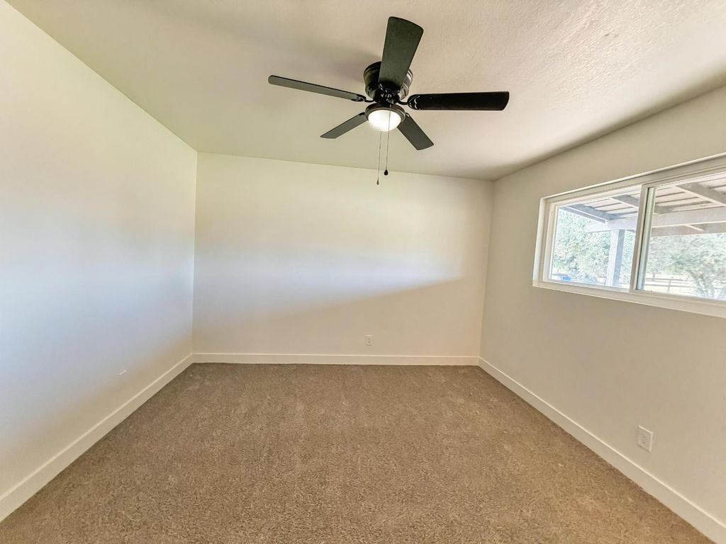 Image 29 of property listing at 7403 E Alluvial Avenue, Clovis, CA 93619