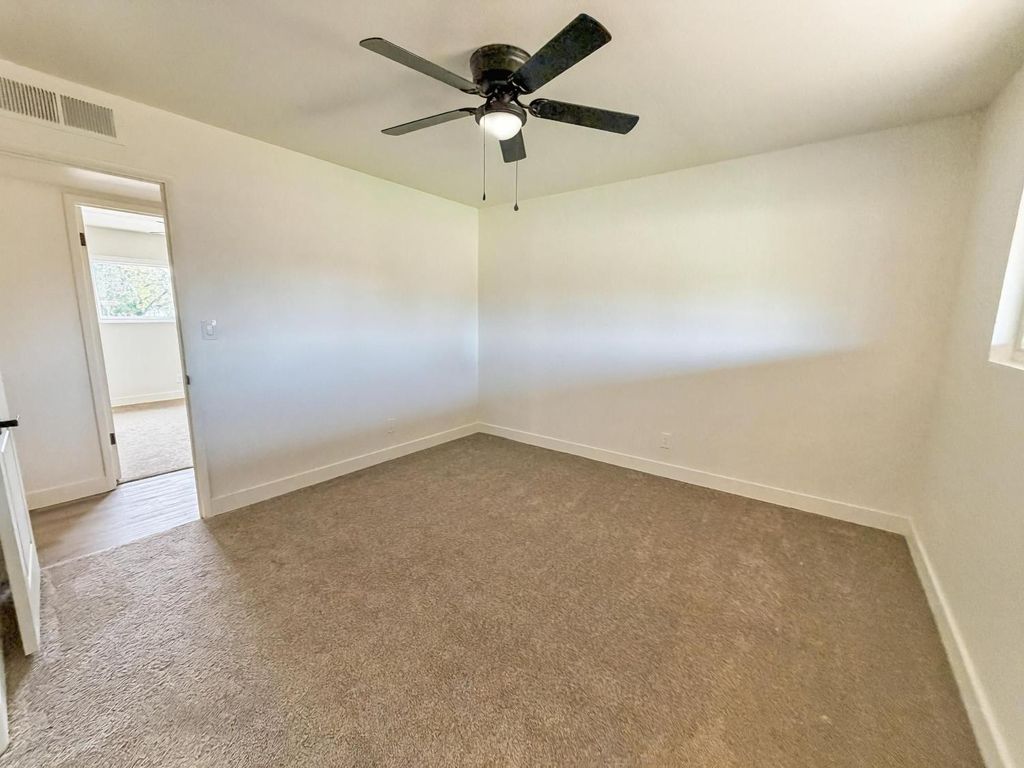 Image 31 of property listing at 7403 E Alluvial Avenue, Clovis, CA 93619