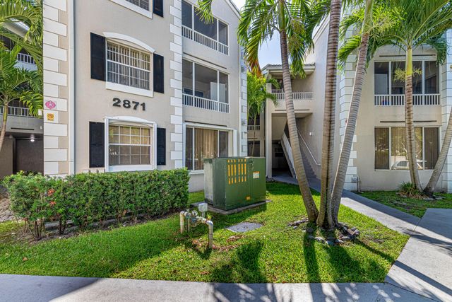 2871 N Oakland Forest Drive 210, Oakland Park, FL 33309