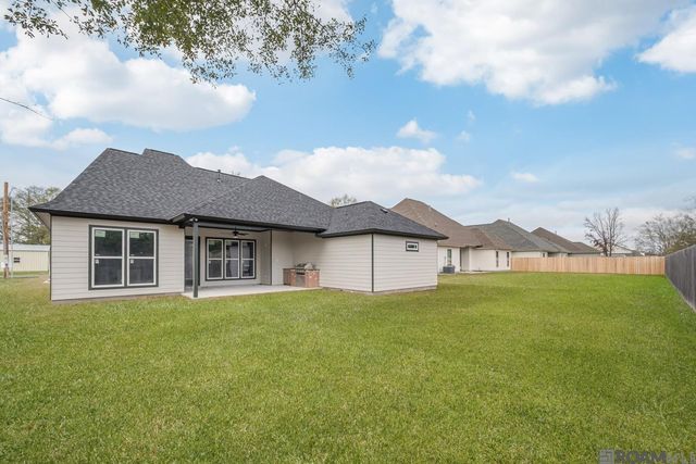 1728 N Linen Rd, Gonzales, LA 70737