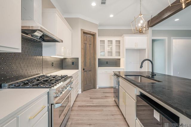 1728 N Linen Rd, Gonzales, LA 70737