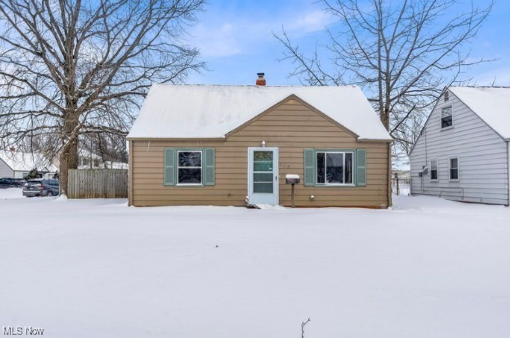 369 E 232nd Street, Euclid, OH 44123
