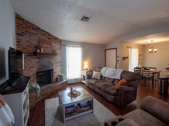 1017 Acacia Circle 1019, Noble, OK 73068