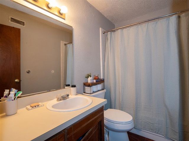 1017 Acacia Circle 1019, Noble, OK 73068