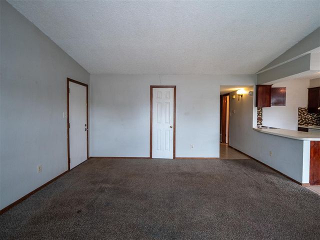 1017 Acacia Circle 1019, Noble, OK 73068