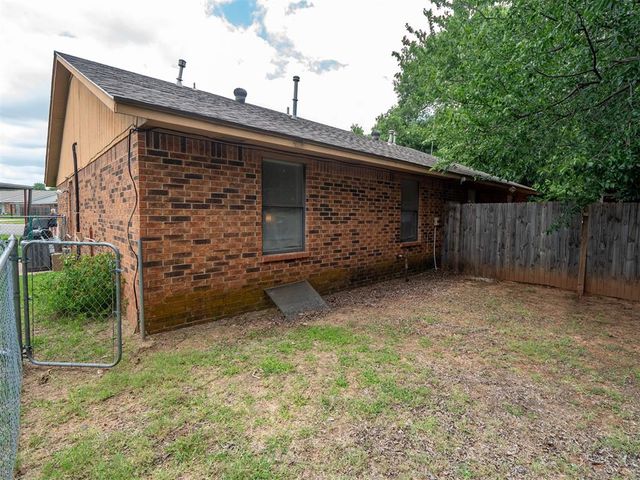 1017 Acacia Circle 1019, Noble, OK 73068