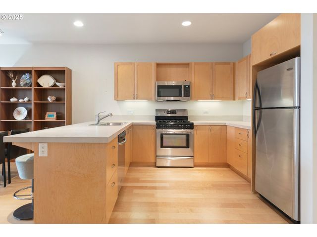 1375 OLIVE St 503, Eugene, OR 97401