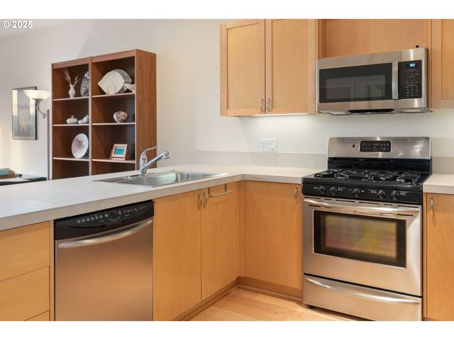 1375 OLIVE St 503, Eugene, OR 97401