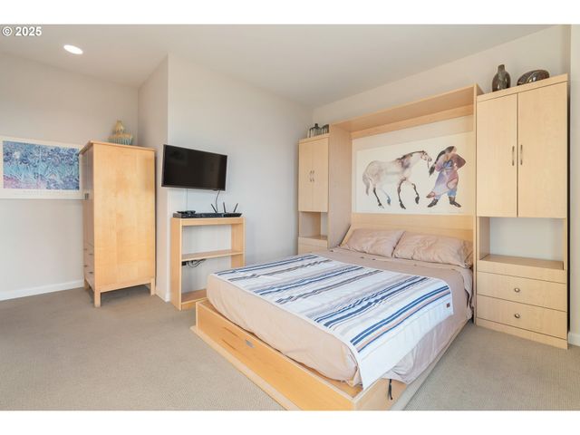 1375 OLIVE St 503, Eugene, OR 97401