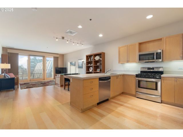 1375 OLIVE St 503, Eugene, OR 97401