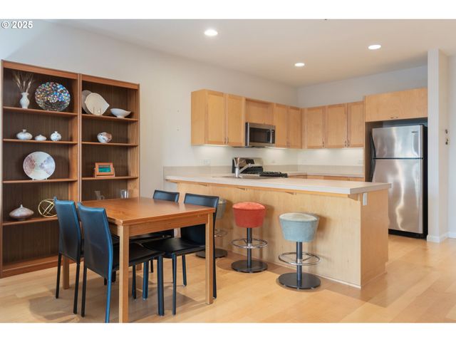 1375 OLIVE St 503, Eugene, OR 97401