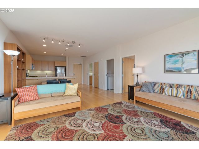 1375 OLIVE St 503, Eugene, OR 97401