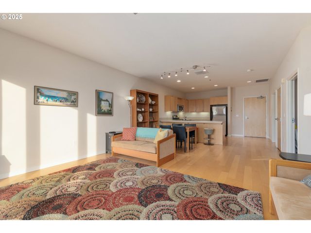 1375 OLIVE St 503, Eugene, OR 97401