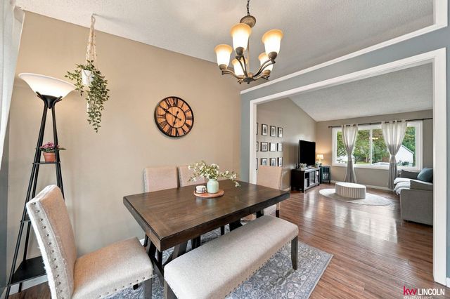 5612 Elk Circle, Lincoln, NE 68516