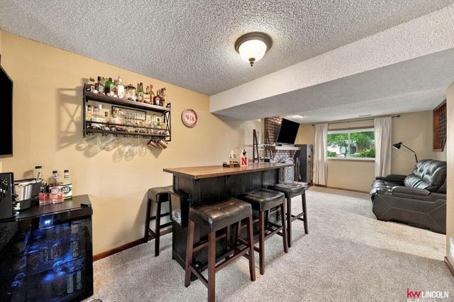 5612 Elk Circle, Lincoln, NE 68516