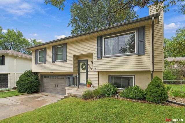 5612 Elk Circle, Lincoln, NE 68516