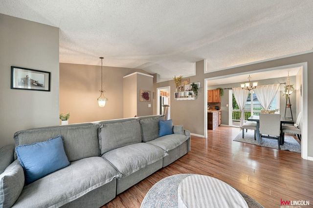 5612 Elk Circle, Lincoln, NE 68516