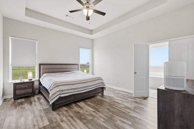 13429 Sage Meadow Circle, Sanger, TX 76266