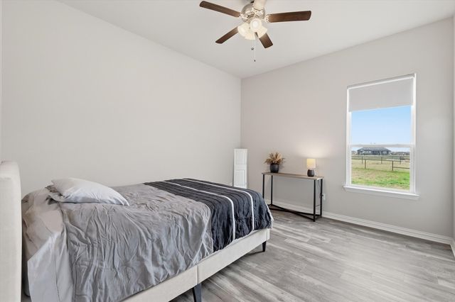 13429 Sage Meadow Circle, Sanger, TX 76266