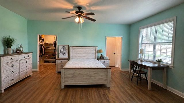 503 W Decherd St, Franklin, TX 77856
