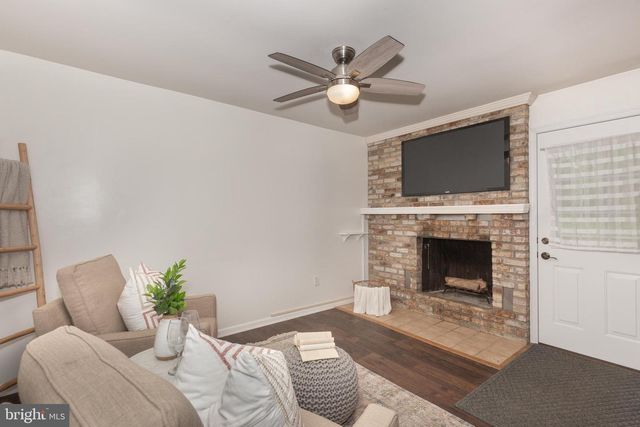 2711 OVERVIEW RD, Hampstead, MD 21074
