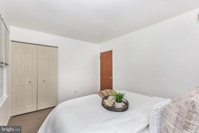 2711 OVERVIEW RD, Hampstead, MD 21074