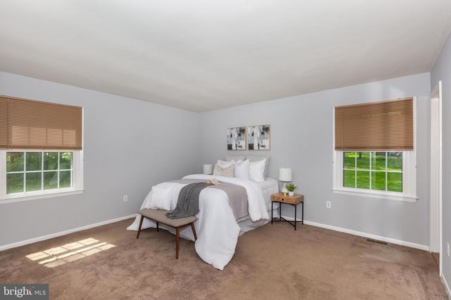 2711 OVERVIEW RD, Hampstead, MD 21074