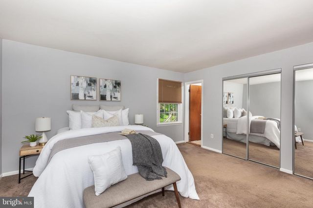 2711 OVERVIEW RD, Hampstead, MD 21074