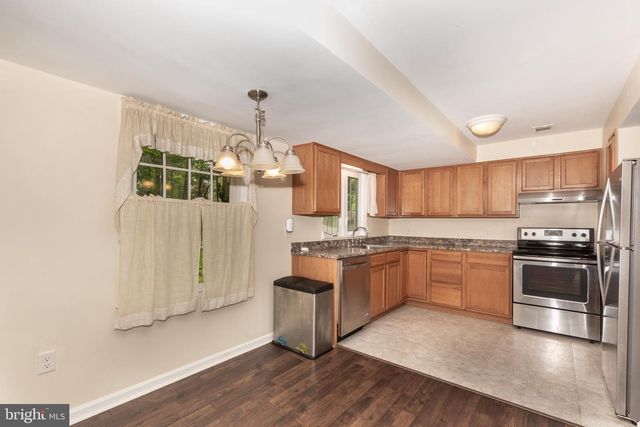 2711 OVERVIEW RD, Hampstead, MD 21074