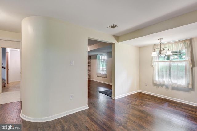 2711 OVERVIEW RD, Hampstead, MD 21074