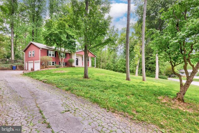 2711 OVERVIEW RD, Hampstead, MD 21074