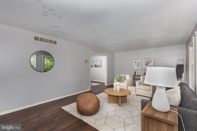 2711 OVERVIEW RD, Hampstead, MD 21074