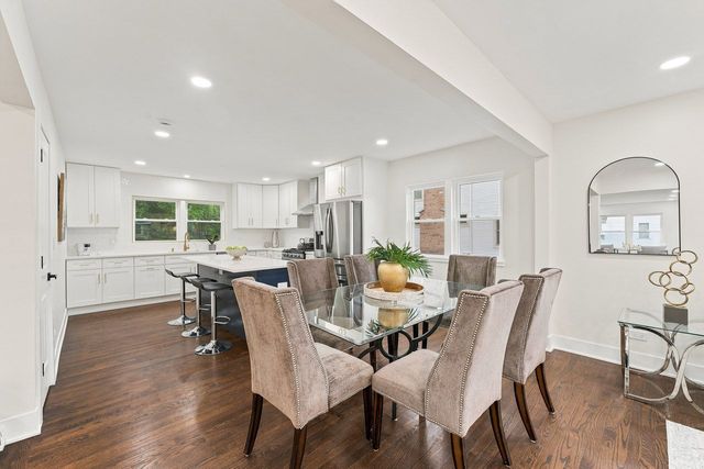 15W105 Harrison Street, Elmhurst, IL 60126
