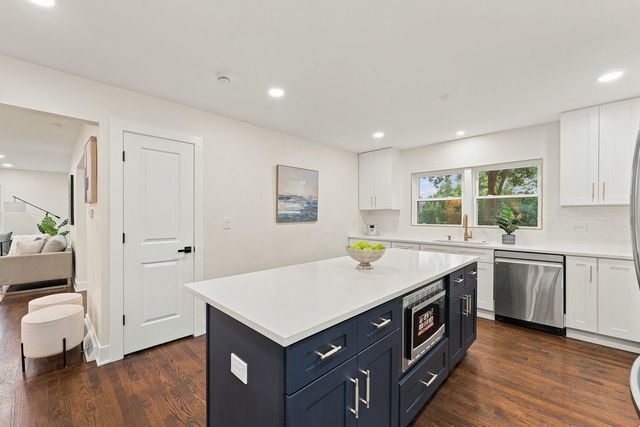 15W105 Harrison Street, Elmhurst, IL 60126