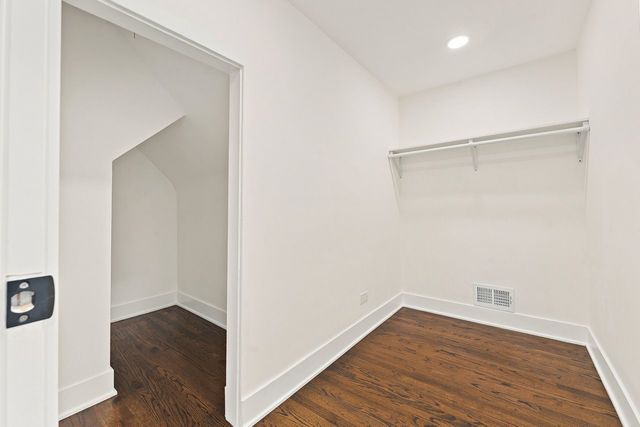 15W105 Harrison Street, Elmhurst, IL 60126