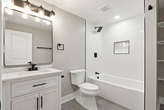 15W105 Harrison Street, Elmhurst, IL 60126