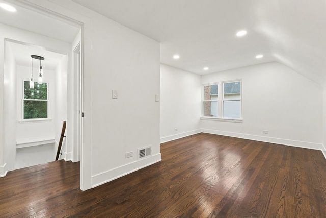 15W105 Harrison Street, Elmhurst, IL 60126