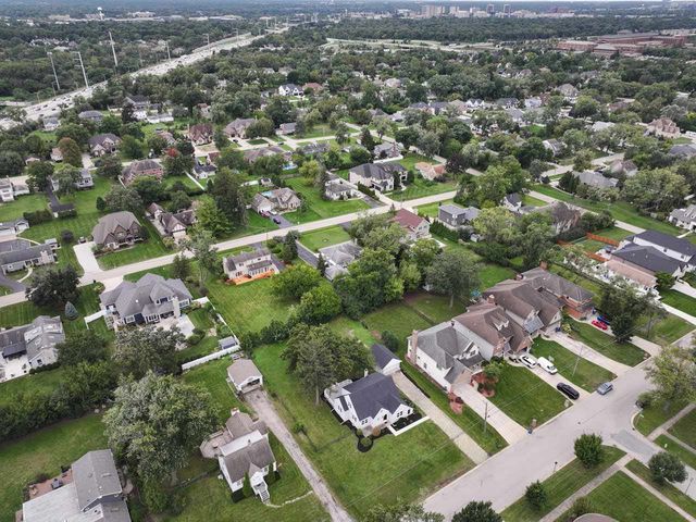 15W105 Harrison Street, Elmhurst, IL 60126