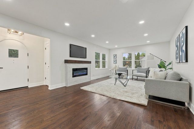 15W105 Harrison Street, Elmhurst, IL 60126