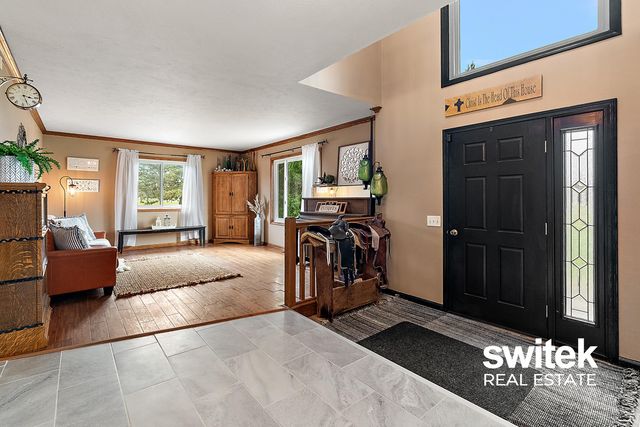 9750 Meadow Valley SE, Caledonia, MI 49316