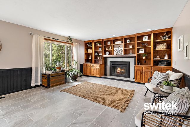 9750 Meadow Valley SE, Caledonia, MI 49316