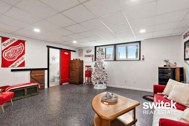 9750 Meadow Valley SE, Caledonia, MI 49316