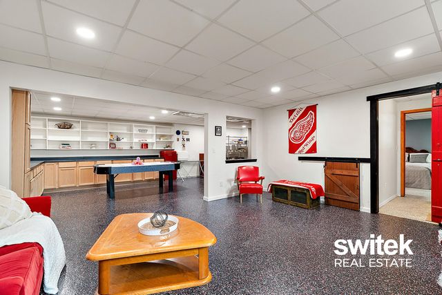 9750 Meadow Valley SE, Caledonia, MI 49316