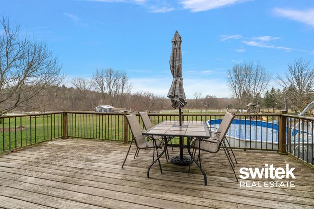 9750 Meadow Valley SE, Caledonia, MI 49316