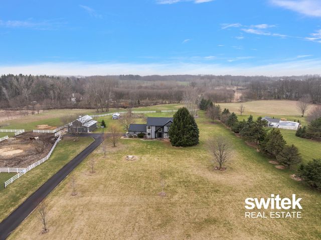 9750 Meadow Valley SE, Caledonia, MI 49316