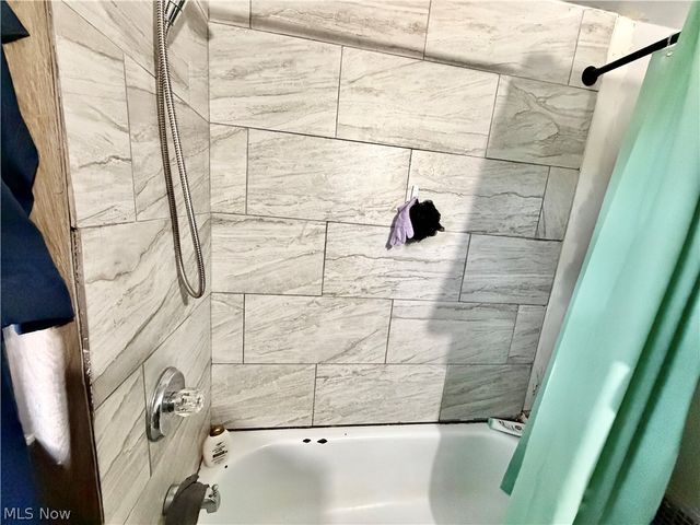 114 Penhale Avenue, Campbell, OH 44405